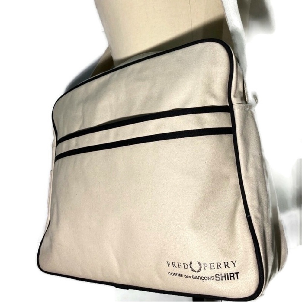 Comme des garçon messenger bag